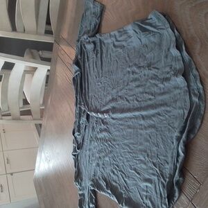 🌞  American Eagle gray tshirt